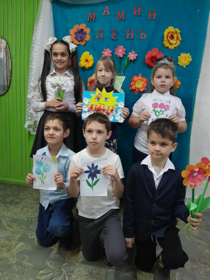 Флэш-моб ко Дню матери.